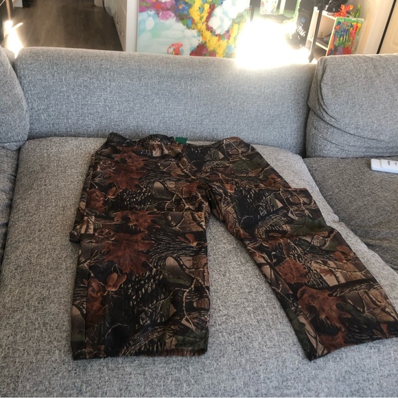 Cabelas polyester pants - Picture 2 of 6